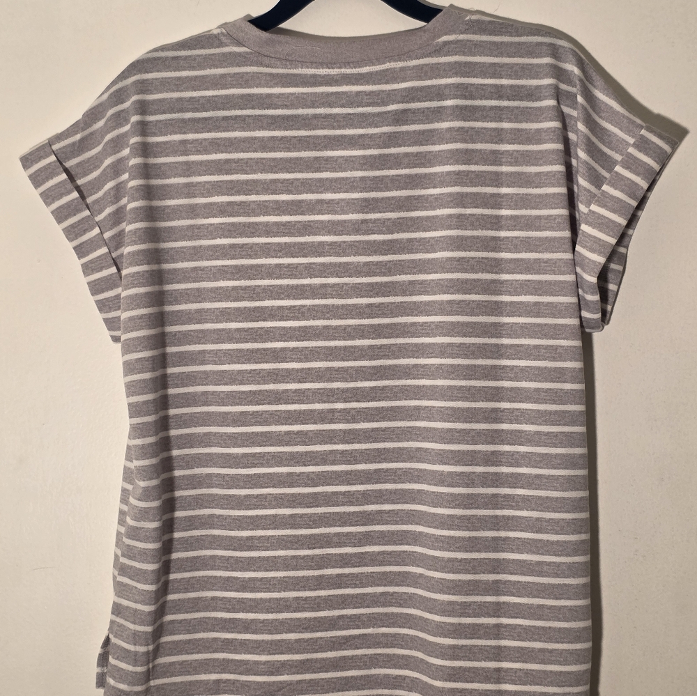 Women's Top - Picture 2 of 6